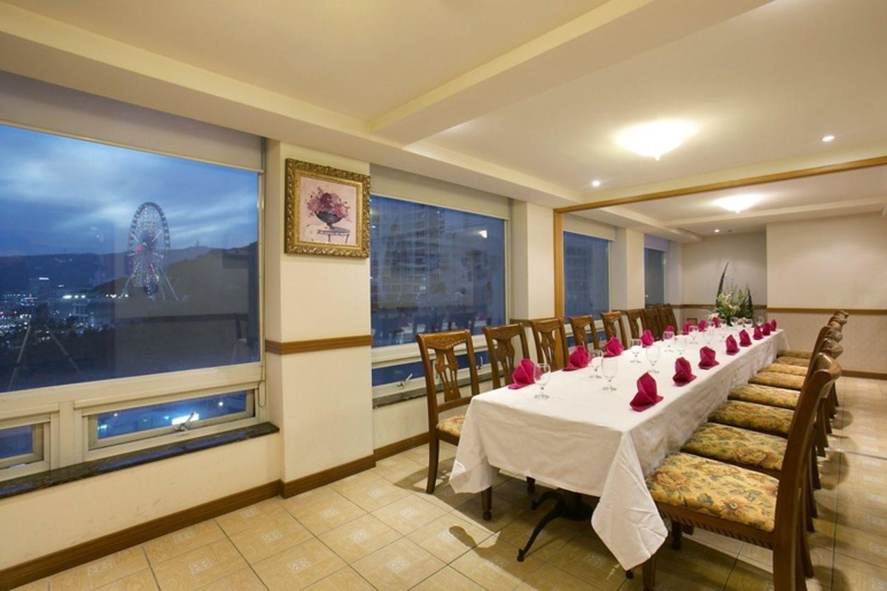 Hotel Castle Beach Puszan Kültér fotó